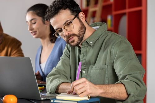 Do you need CIPD to work in HR?